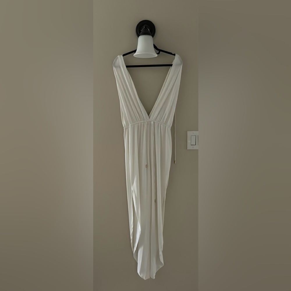 Akira Medium White Summery Sleeveless Jumpsuit